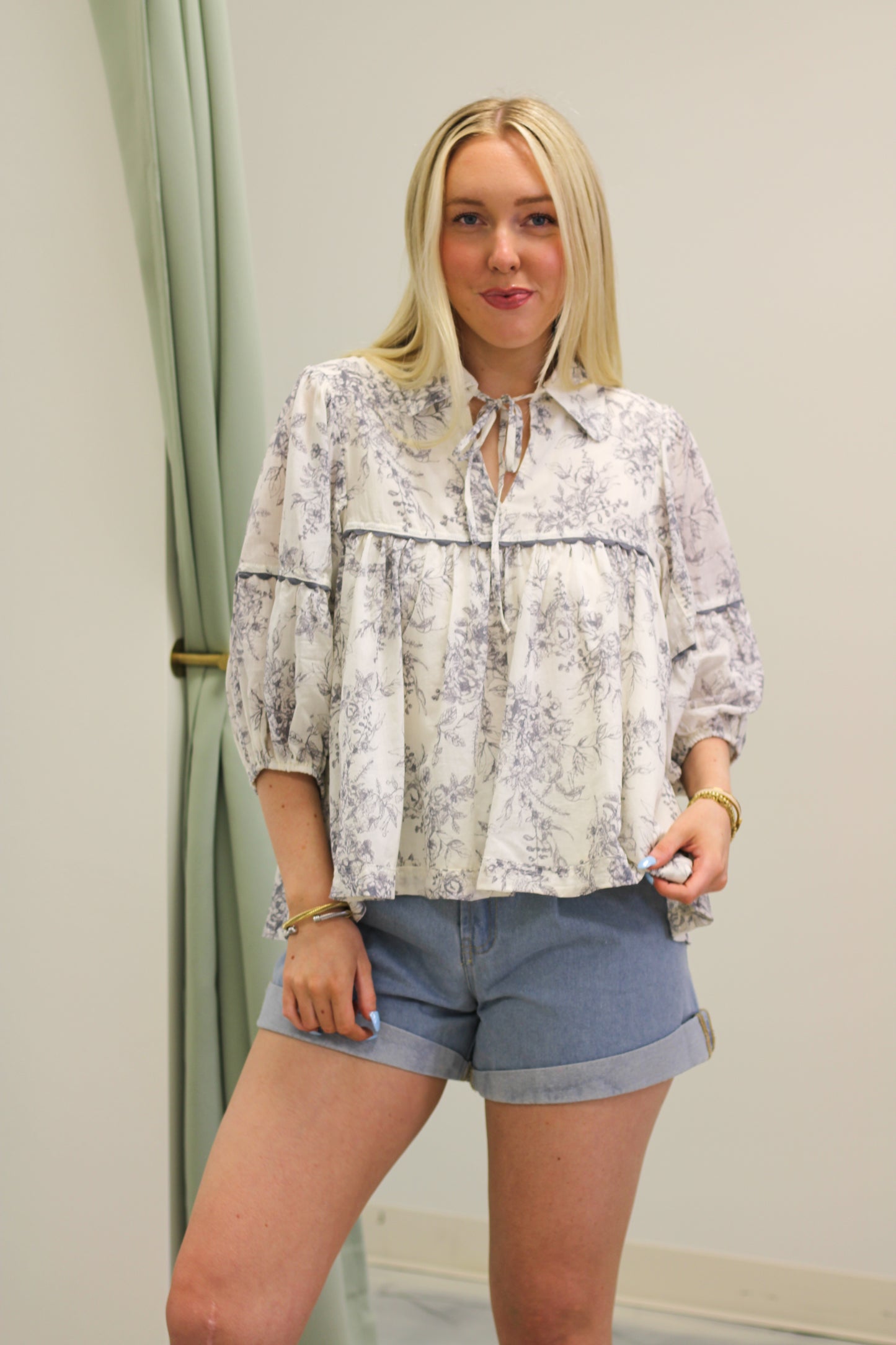 Maggie Floral Top — Charcoal